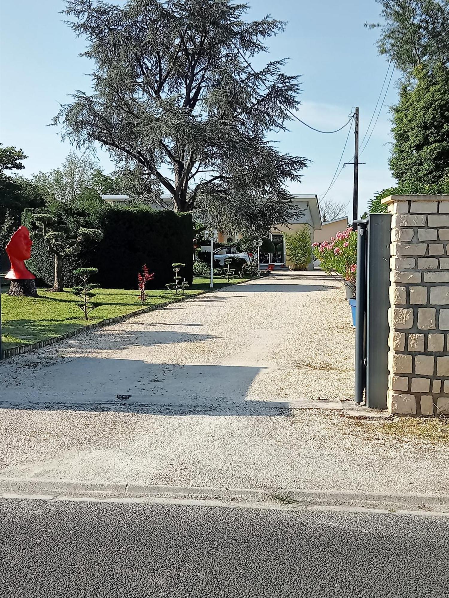 Apartamento Une Pause Quelque Part Avec Recharge Pour Voiture Electrique Saint-Medard-de-Guizieres Exterior foto